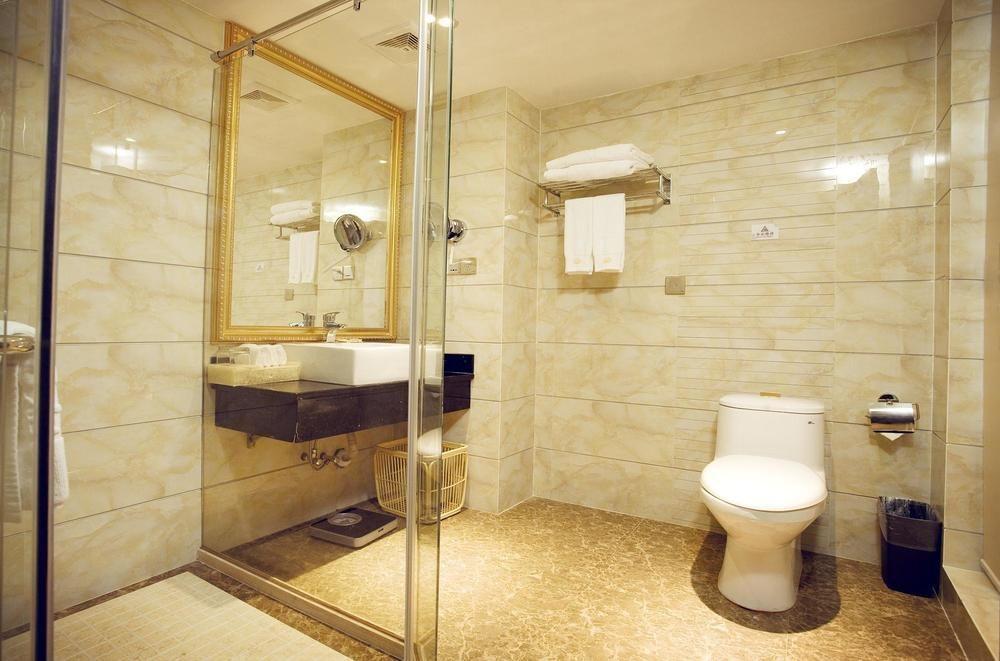 Guilin Golden Crown International Hotel Екстериор снимка