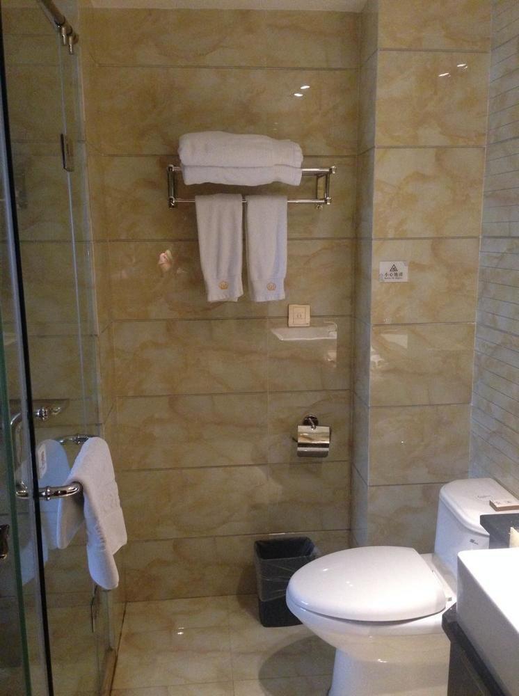 Guilin Golden Crown International Hotel Екстериор снимка