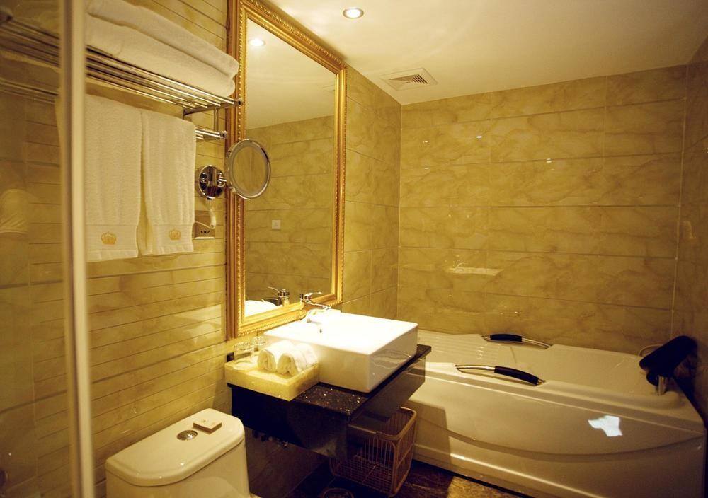 Guilin Golden Crown International Hotel Екстериор снимка