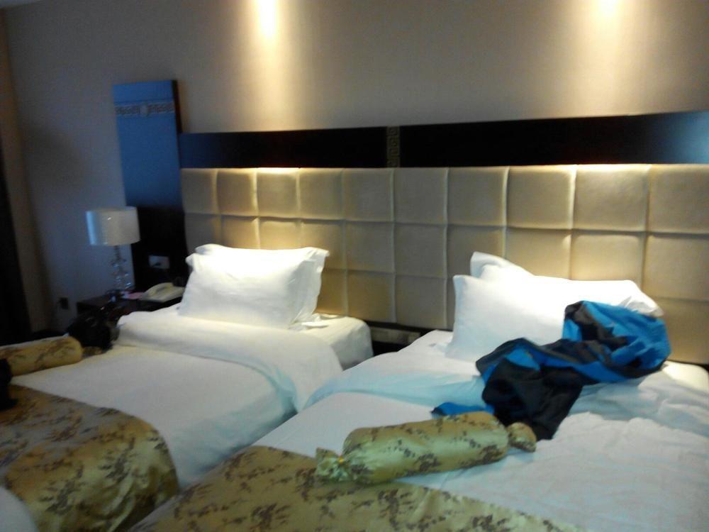 Guilin Golden Crown International Hotel Екстериор снимка