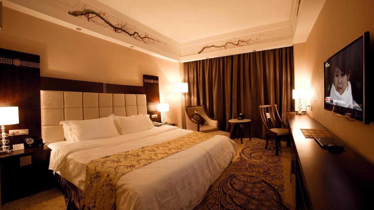 Guilin Golden Crown International Hotel Екстериор снимка